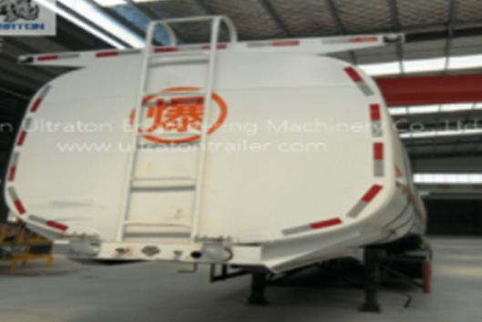 Bigger, Stronger, Better: the Advantages of 40ft Skeleton Semi Trailers
